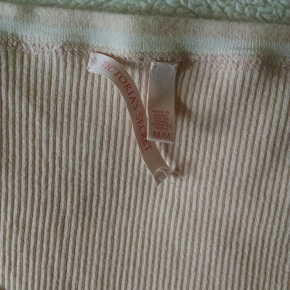 Victoria's secret top - Picture 3 of 4